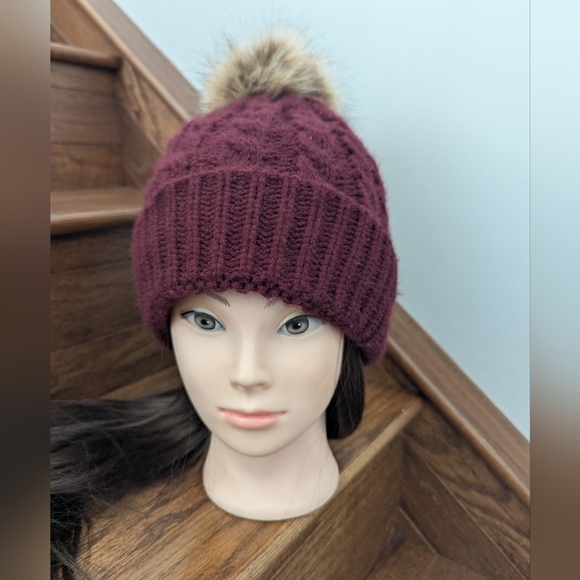 Women's Cable Knit Faux Fur Pom Bobble Hat in the Classical Bordeaux OS - Picture 3 of 9